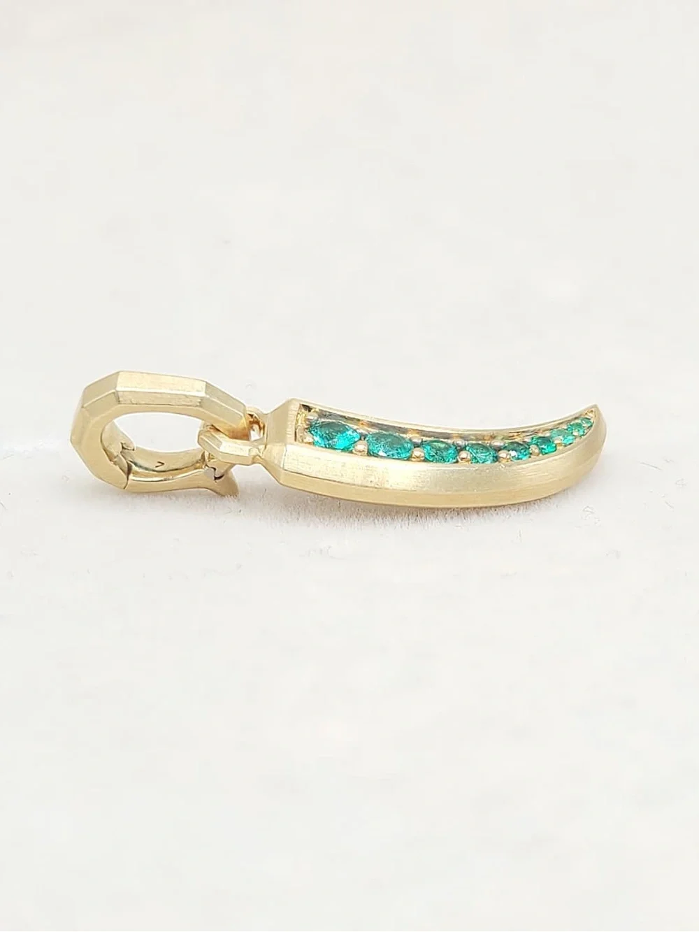 DAVID YURMAN Petrvs® Claw Amulet In 18K Yellow Gold With Emeralds, 30.7mm